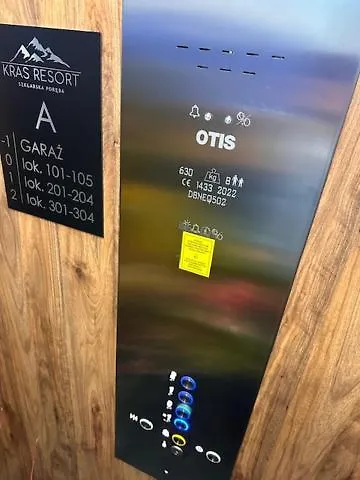 Silence Krass Z Prywatnym Jackuzi 斯克拉斯卡波伦巴